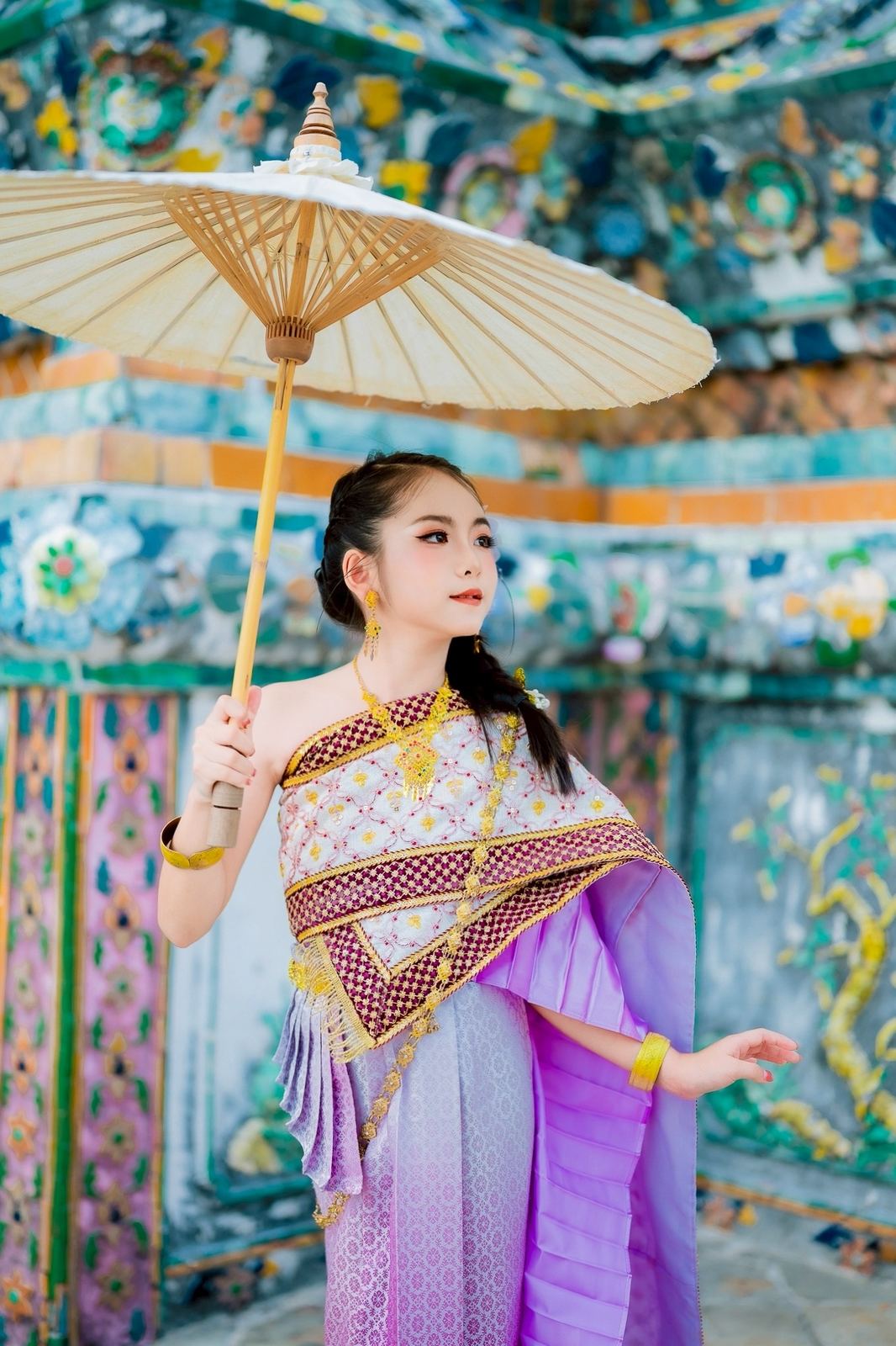 Thai costume at Wat Arun
